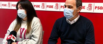 Clara López y Manolo Serrano