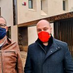 Pablo Sánchez y Valero González frente a la sede del Museo de La Batalla